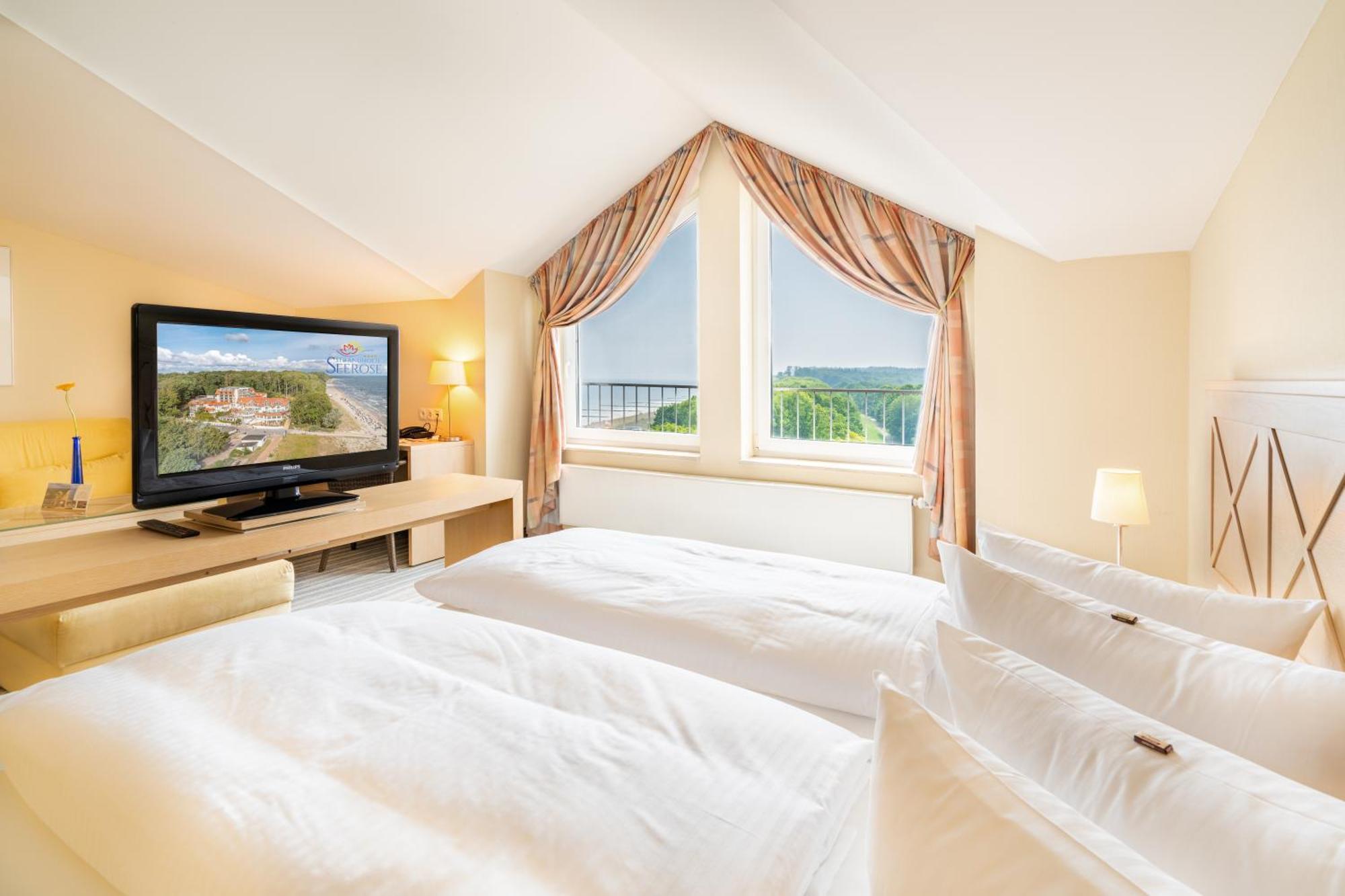 Strandhotel Seerose Kolpinsee Exterior photo