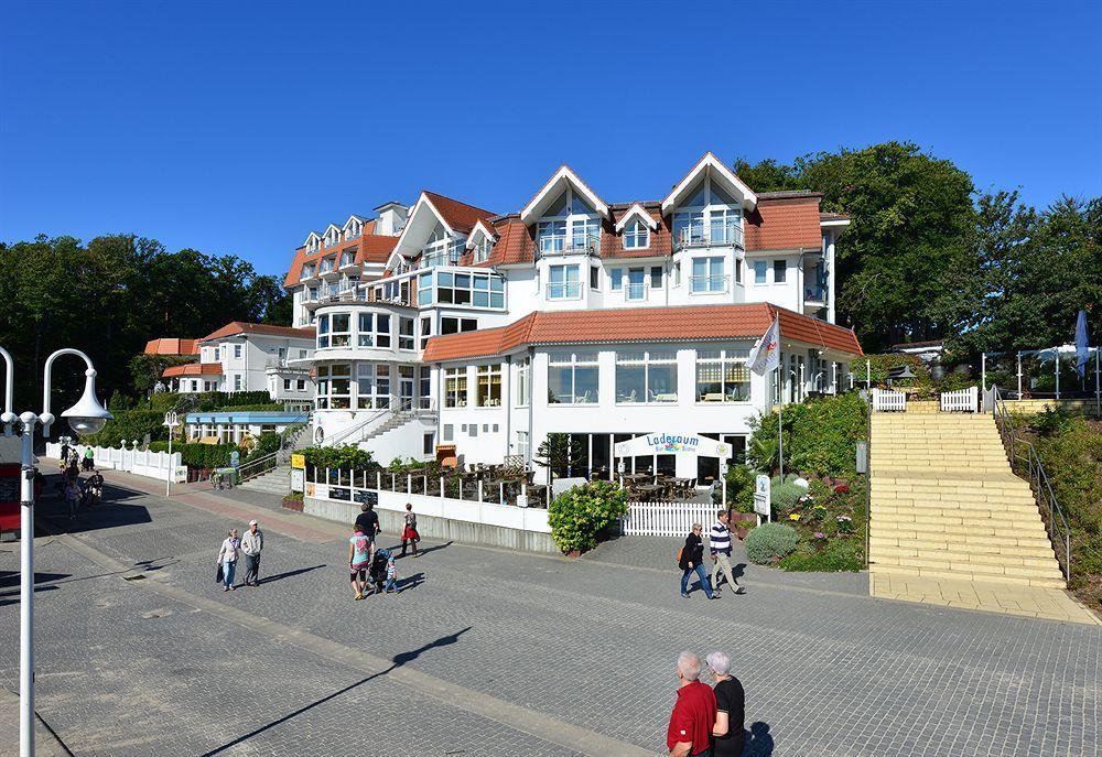 Strandhotel Seerose Kolpinsee Exterior photo