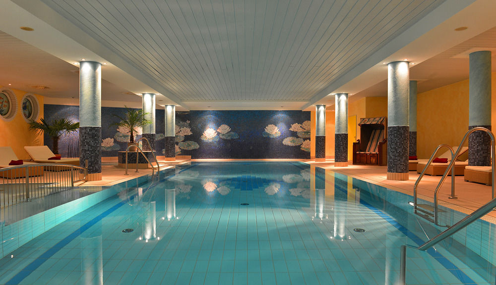 Strandhotel Seerose Kolpinsee Exterior photo
